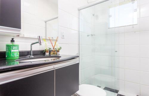 Refúgio Tropical Casa de Praia com Piscina e 4 Suítes e garagem 3 carros, 800 mtrs da praia internet 700 mbps, condomínio privado com pista de skate , quadra de futevôlei , campos e quadras de futebol! - Foto 30