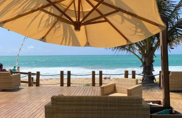 Apto Beira Mar Térreo com área gourmet Praia de Muro Alto - Foto 41