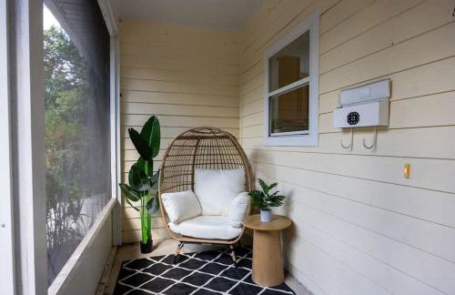 Your UF Getaway: 1 Block from Campus - 4 BD Haven - Foto 40