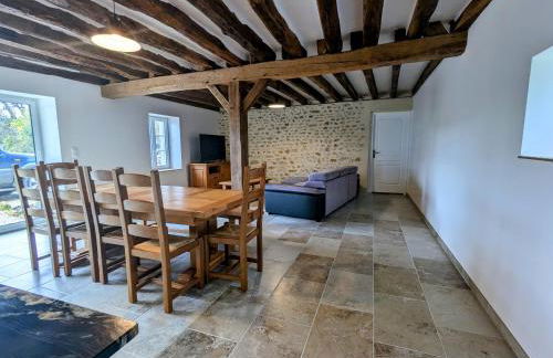 Maison familiale rénovée dans village médiéval - FR-1-591-712 - Foto 10