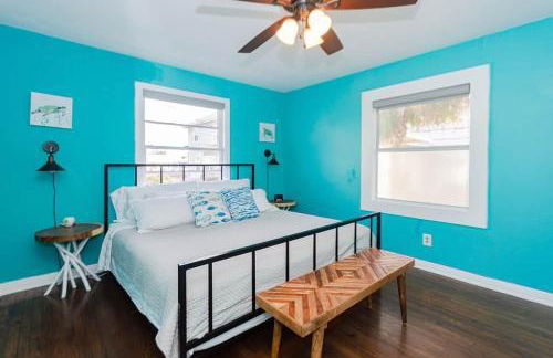 The Hideaway by Sunsational Stays - Rear Unit Only, Steps to the Beach - Foto 7