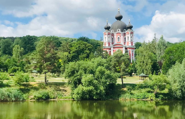 Bodega de Cricova + Monasterios de Orheiul Vechi y Curchi - Foto 1