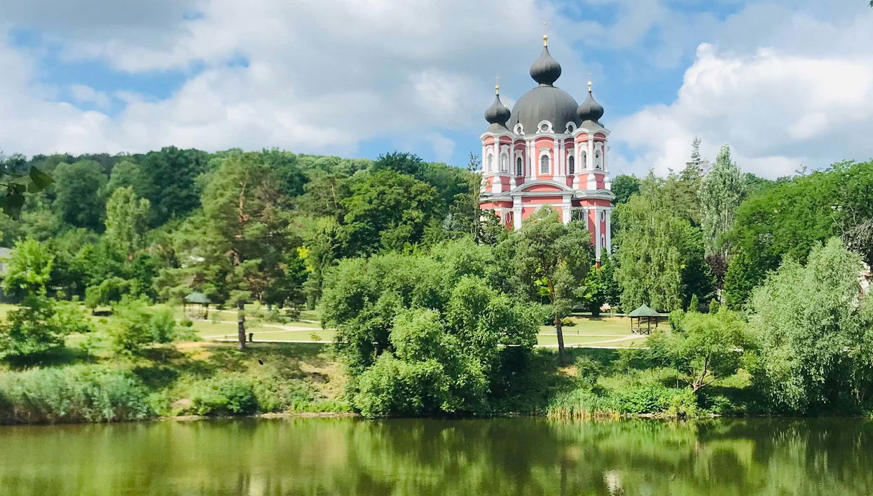 Adega de Cricova + Mosteiros de Orheiul Vechi e Curchi