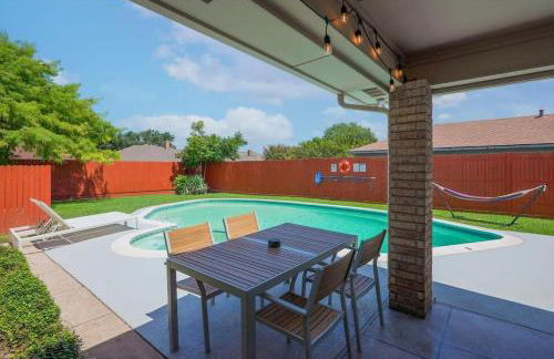 Vibrant Spacious Home w Private Pool and Jacuzzi - Foto 40