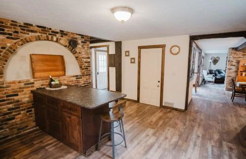 13 Beds, 17 Guests with Hot tub only 15Mins to Sunday River - Foto 32