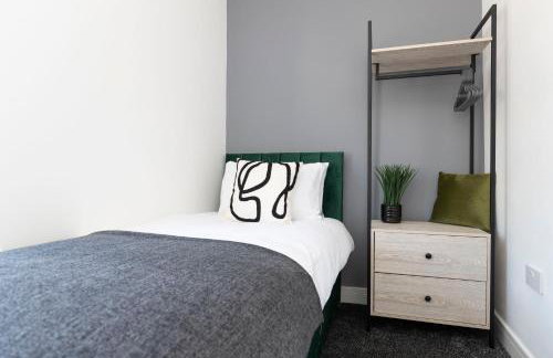 Contractor-Friendly 4-Bed 2-Bath Apartment, fast WiFi, central Redcar - Foto 2