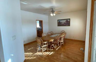 Spacious 5 BR on the Ranch - Foto 8