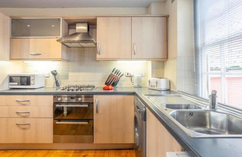 Picture Perfect Location Stunning 2 Bedroom Apartment with parking - Foto 7