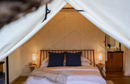 Treehouse Glamping at Pecan Haven W Hot Tub - Foto 44