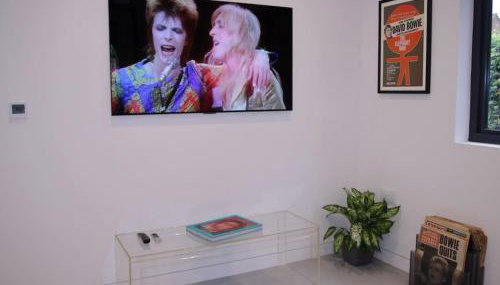 The Bowie is a David Bowie themed Smart House - Foto 5