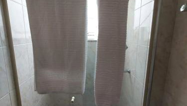 Imóvel inteiro aconchegante, perto de tudo! - Foto 3