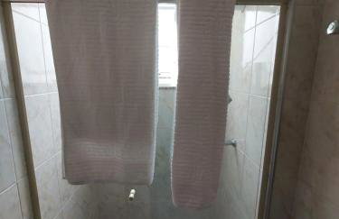 Imóvel inteiro aconchegante, perto de tudo! - Foto 3