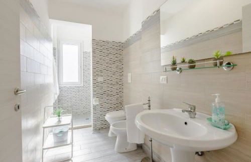 DELFINO - Ampio Appartamento a 40 metri dalla Spiaggia - Foto 5