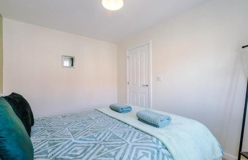 3 Bedroom Semi-Detached Home Sleeps 5 with Driveway - Foto 7