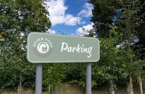 Willow Stylish pod with peaceful rural views - Photo 9