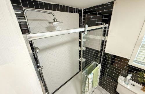 New 3 BR Apt in Elizabeth Railroad Style Path Train Bus Hospital EWR Airport NJ Manhattan NYC - Foto 35