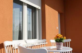 Willow Home - Photo 2