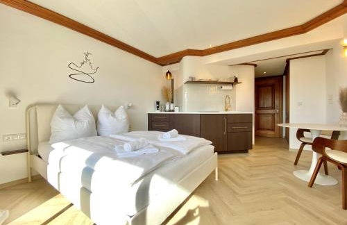 Best Butler I Romantic 4two I Küche I Balkon I Parken I Schlossblick - Photo 4