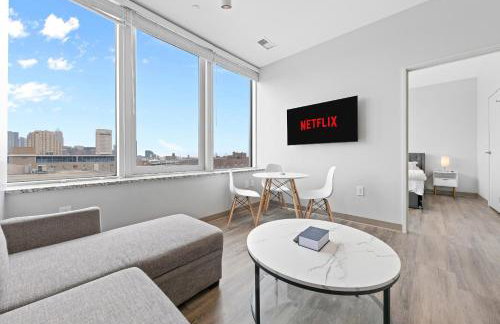 Luxe Condo in Downtown Cleveland l 2 TV's l Parking - Foto 2