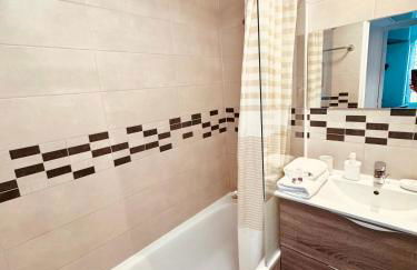 Antibes Port - Terrasse - Parking - Piscine - Foto 12