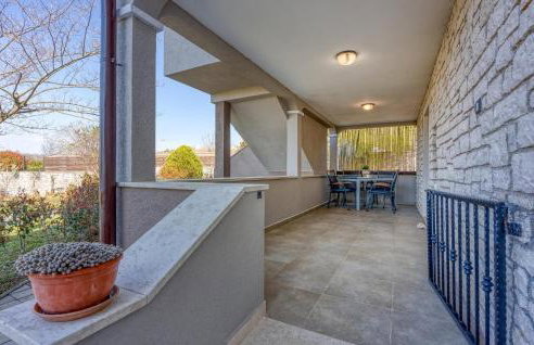 Amazing Apartment In Kanfanar With Wifi - Photo 26