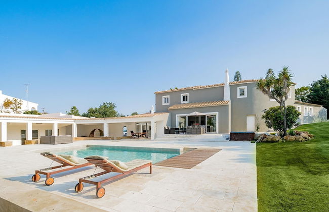 Luxury Almancil Villa With Heated Pool by Ideal Homes - Foto 1