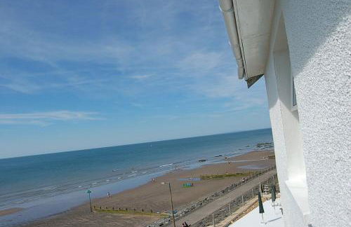 Dolphin Beach House In Tywyn - Photo 4
