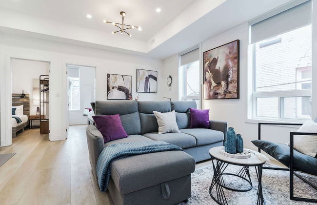 Elegant Suite—Near Kensington Market, Sleeps 8 - Foto 20