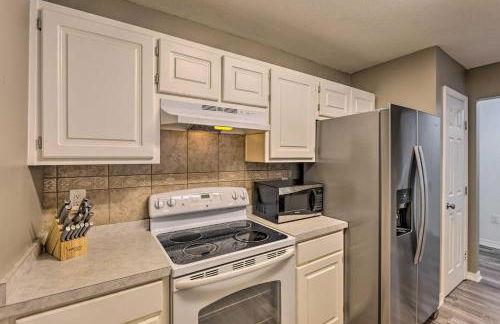 Updated Townhome with Deck about 12 Mi to Beaches! - Foto 11