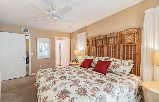 ​Near Theme Parks! 4 BR's, Sleeps 10! Gorgeous Home, Pool, Patio! - Foto 14