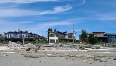 The Seaside Getaway - Photo 4