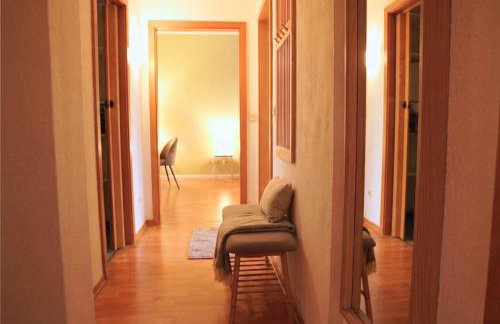 Ruhiges & modernes 5-Personen Apartment mit Boxspringbetten, Smart-TV, Wlan und Balkon - Foto 11