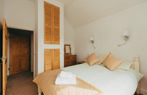 Luccombe Farm Holiday Cottages - Photo 32
