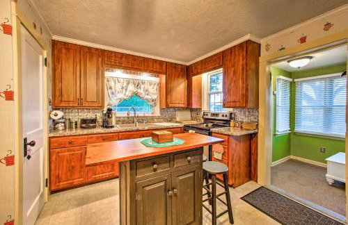 Whimsical Lancaster Home - 4 Mi to Sight and Sound - Foto 10