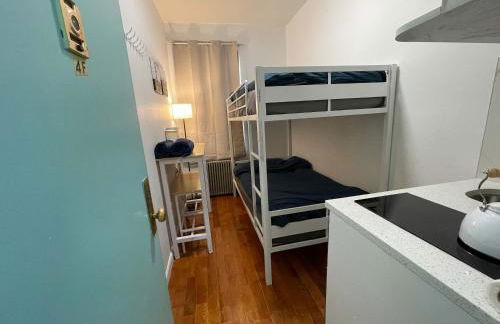 Room in Chelsea 2 with Kitchen - Shared Bathroom -5th Floor Walk-UP - Foto 7