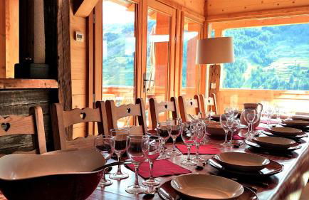 Chalet with Ski Slope Views, Jacuzzi & Cinema Room - Foto 6