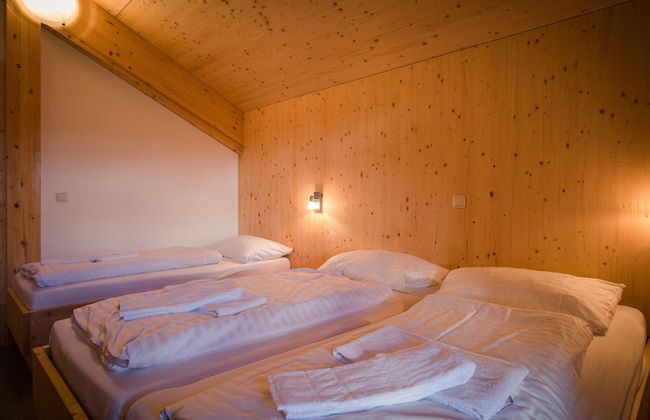 Spacious Chalet With hot tub - Foto 8