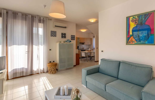 Villa in Albarella With Private Pool & Beach - Photo 3