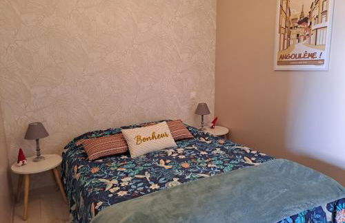 Petit gîte La vigne est belle - 2 étoiles- Sud Charente - Foto 4