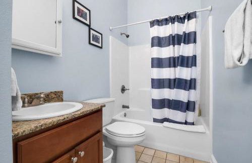 Dumaine Cozy Home - 3 bed close to QTR - Photo 13