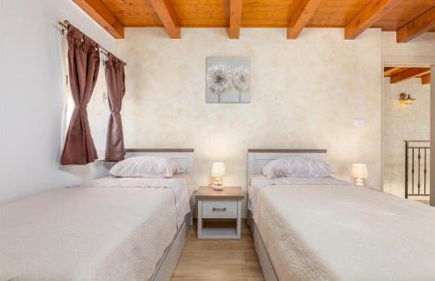 Cozy Home In Rojnici With Wifi - Photo 28