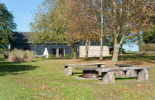 Marshlands House, Sleeps 16 - Country barn with hot tub - Foto 18