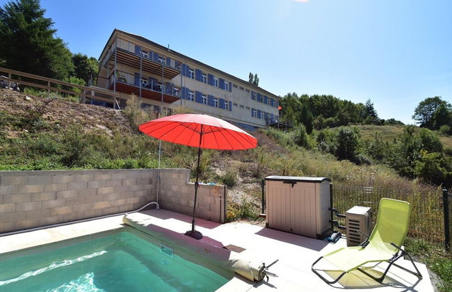 Apartment in Cuzy With Heated Pool - Photo 18