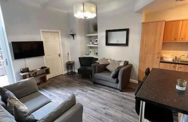 Cosy Jesmond 3 bed apartment - fantastic location - Photo 24