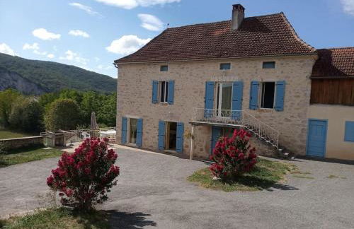 Gite st cirq Lapopie piscine vue imprenable - Foto 10