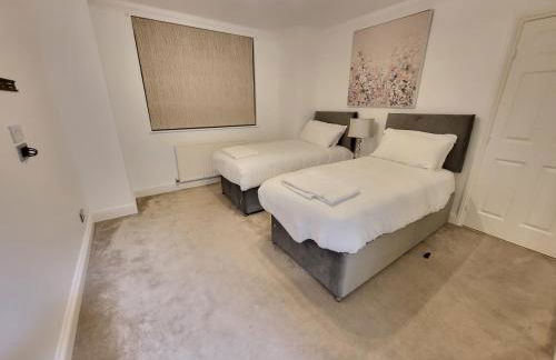 Garland Stylish 2 Bedroom Apartment A Minute Walk From Station - Foto 7