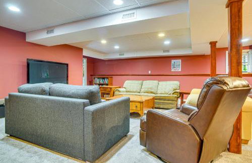 3 Mi to Megansett Beach Home with Pool and Game Room - Foto 30