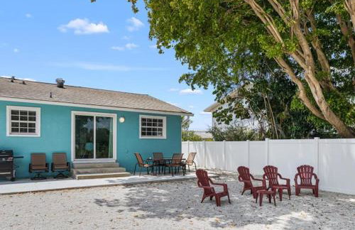 Beach and Boaters Delight! - Photo 25