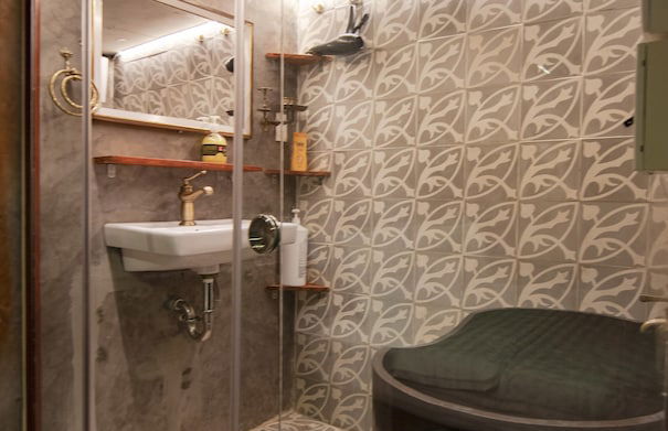 Ancient Saigon House BenThanh Center - Photo 32