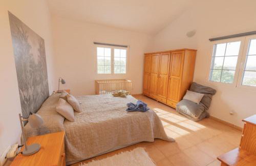 Casa Amaya - Spacious House with Pool, Large Garden, BBQ, 2 Terraces, and Ideal Location - Foto 9